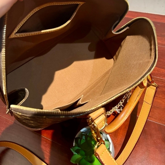 Louis Vuitton Monogram Alma PM - Picture 13 of 15